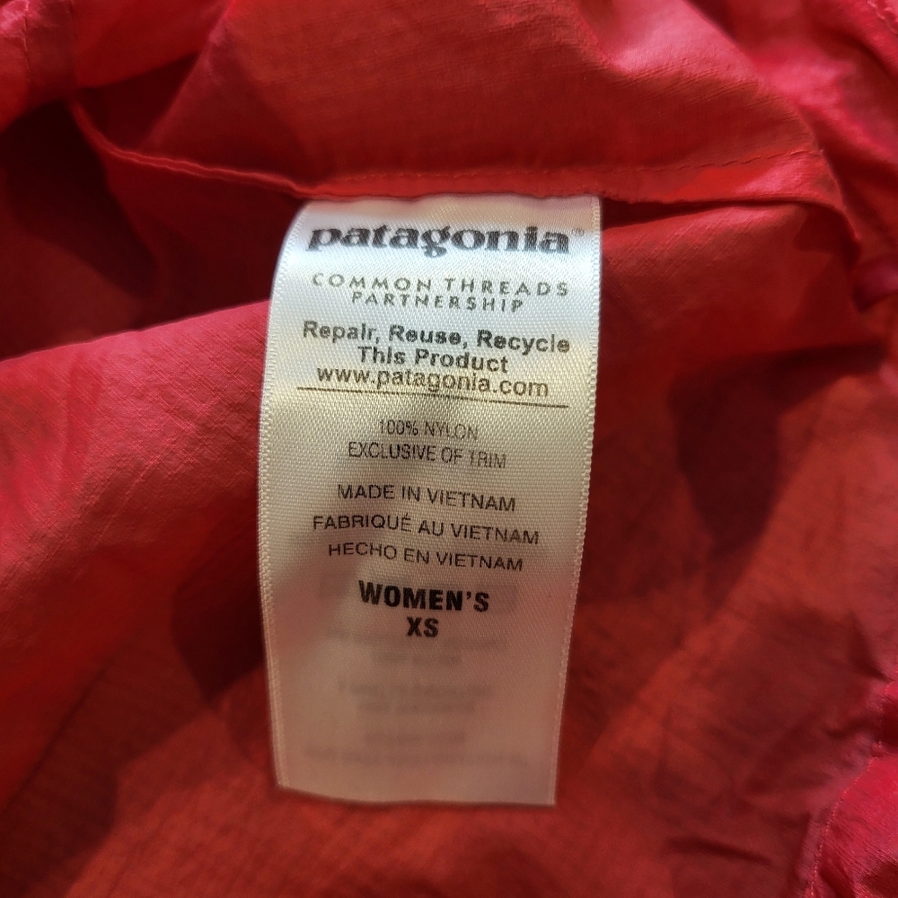 Patagonia Women's Red Full Zip Windbreaker Jacket Size XS - Staining-See Photo - Picture 8 of 15